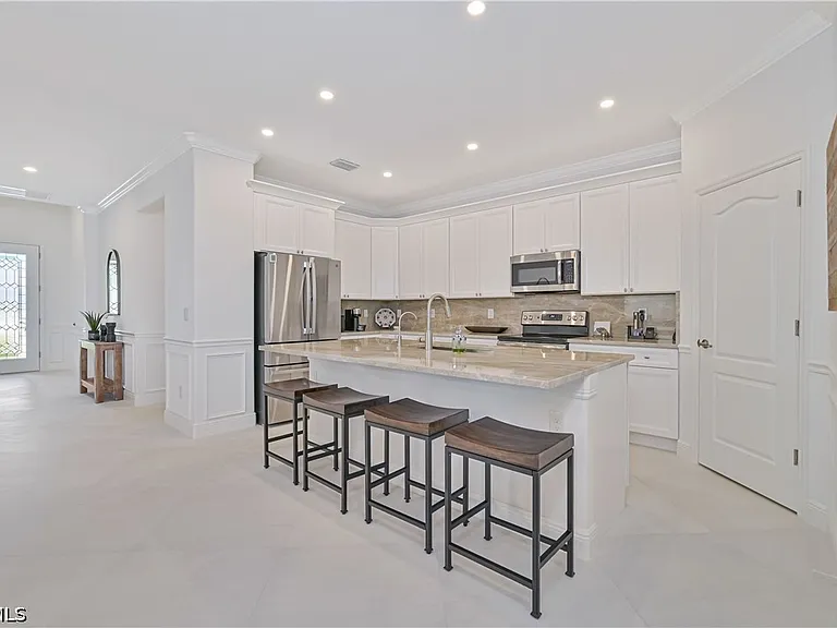 15550 Pascolo Ln — Photo 14