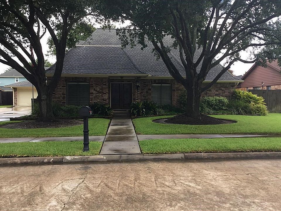 1st image of 4704 Saint Andrews Dr