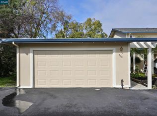466 Holiday Hills Dr, Martinez, CA 94553