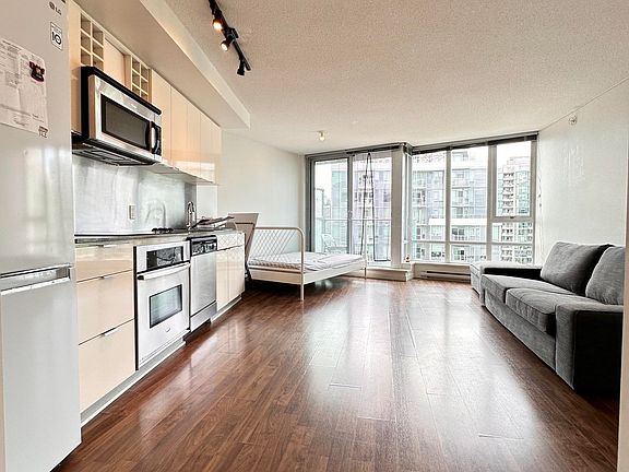 3rd image of 233 Robson St #2108