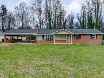 695 Yellowstone Ln, Winston Salem, NC, 27106
