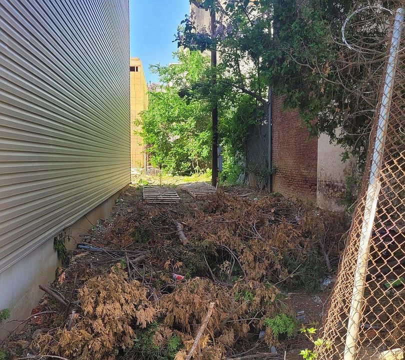 1st image of 1638 W Thompson St