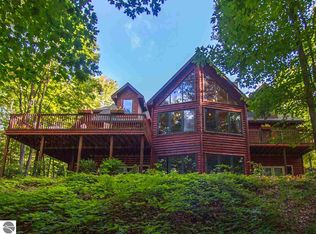 11801 Mountain Woods Dr, Thompsonville, MI 49683