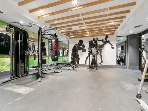 93 Linden Street image 5 of 12