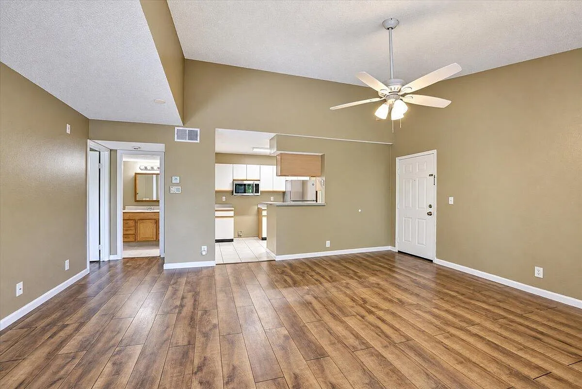 1 bed, 1.0 bath, 820 sqft, $1,625 — Photo 4