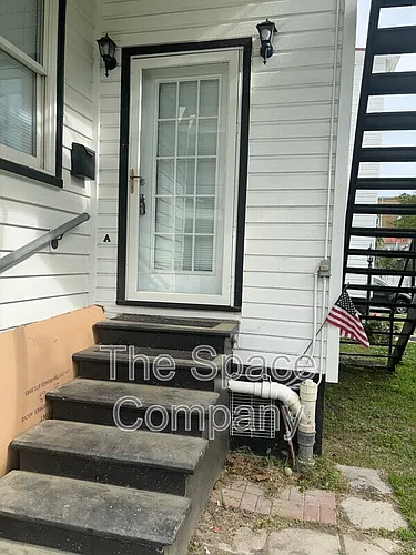 100 Morris St #B Photo 1
