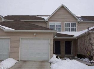 110 Meander Ln, Elyria, OH 44035