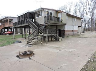 334 N River Rd, Elsberry, MO 63343