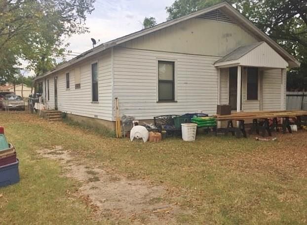 2nd image of 2423 N Masters Dr