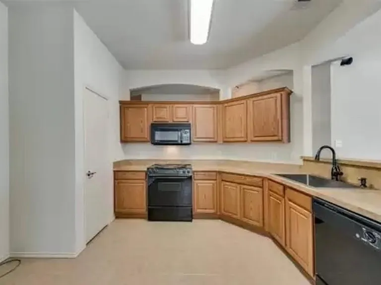 8336 Riversprings Dr — Photo 4