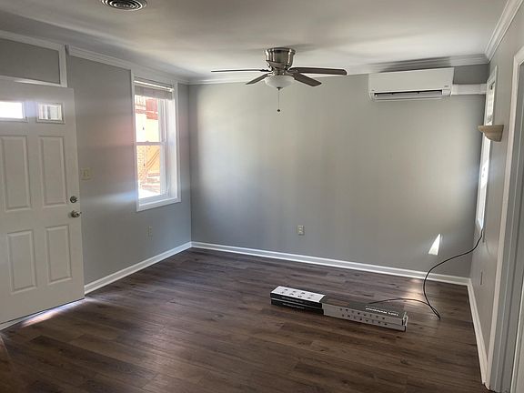 3rd image of 503 S Durham St