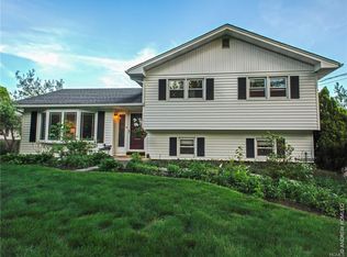 3 Scotchtown Ln, Middletown, NY