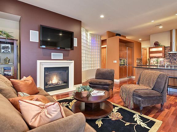 3rd image of 5600 N Lake Dr Unit 201
