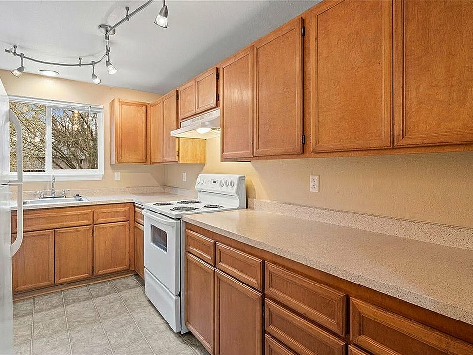 Witham Village Apartments - Corvallis Oregon - 2 Bedroom