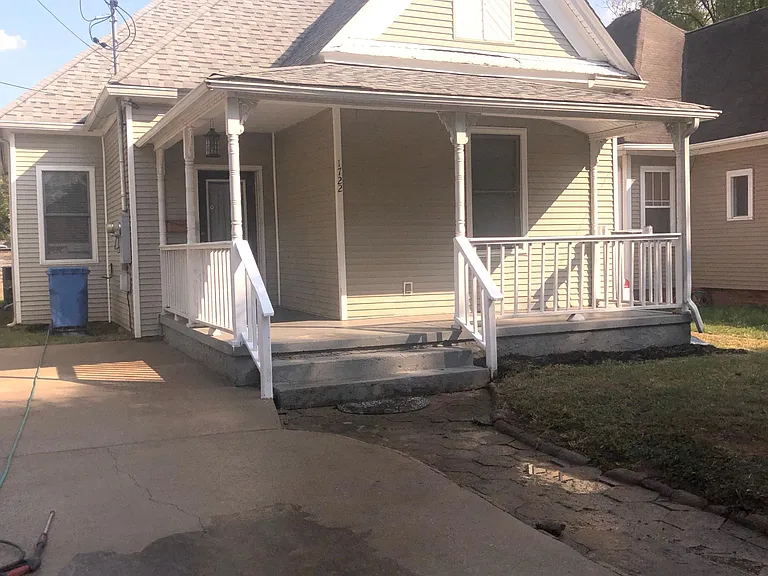 1722 Mitchell Ave — Photo 1