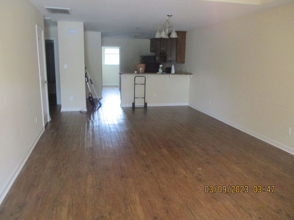 2nd image of 100A Magnolia Ave