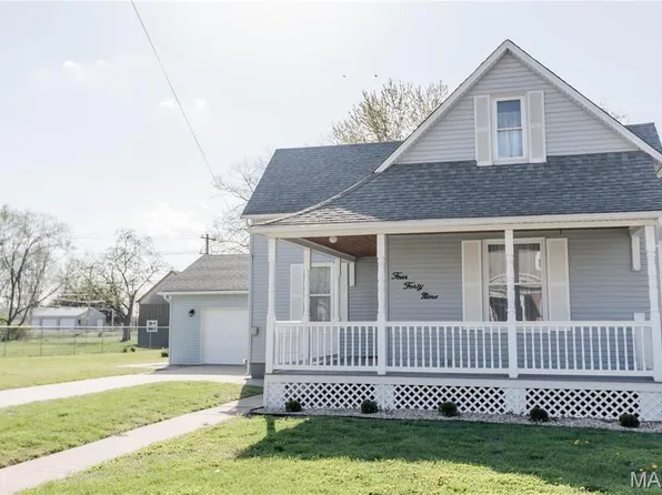 449 S Railway St, Mascoutah, IL 62258