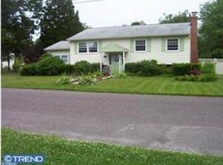 115 Spruce St, Turnersville, NJ 08012