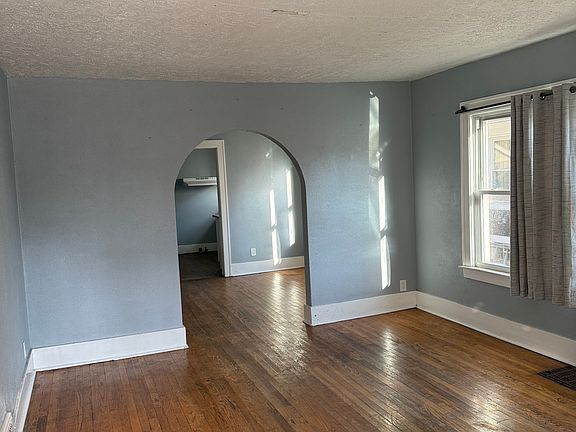 2nd image of 66 N Telegraph Rd