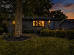 8050 Columbia Ave, Munster, IN 46321