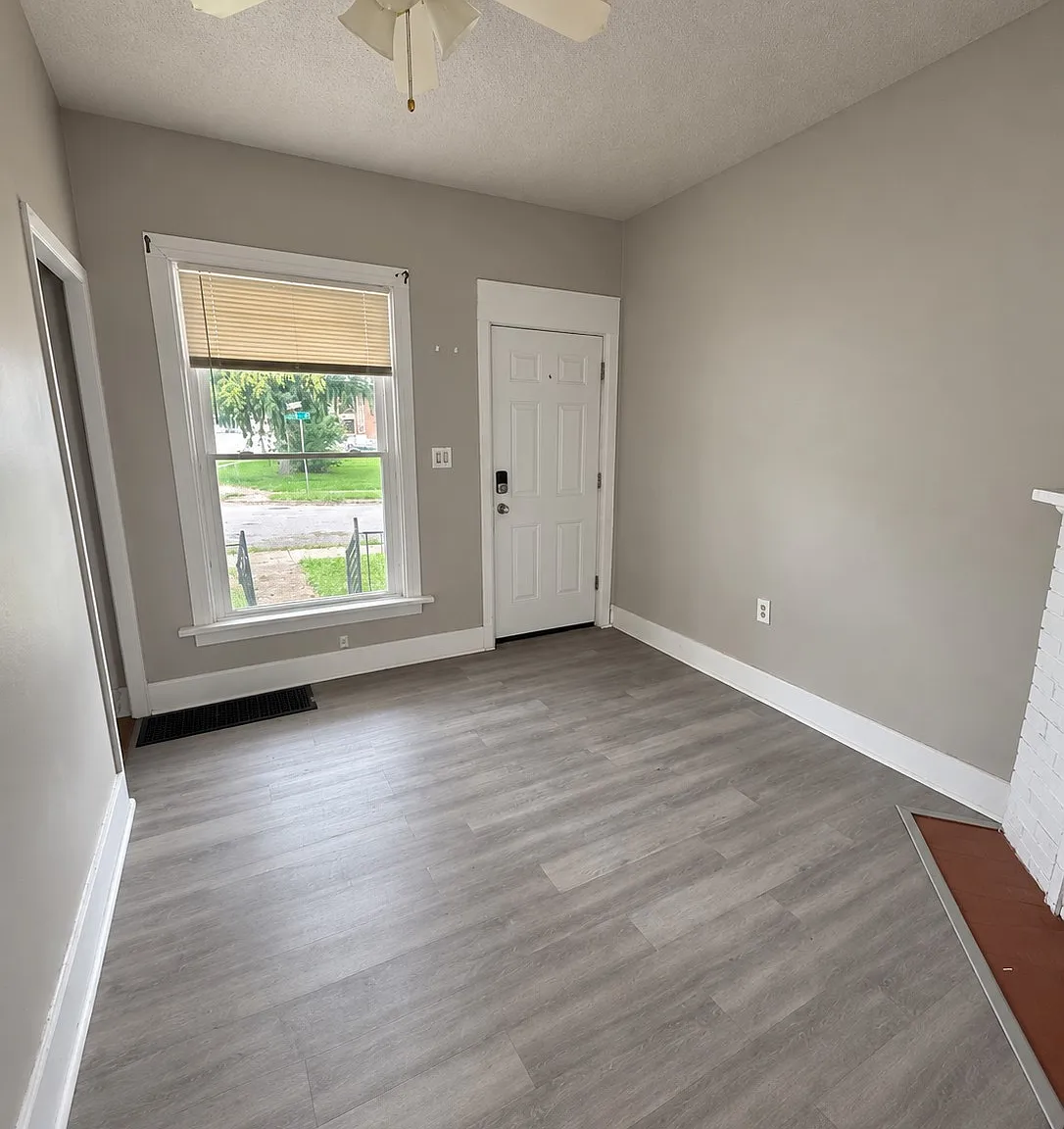 3 bed, $1,195 — Photo 3
