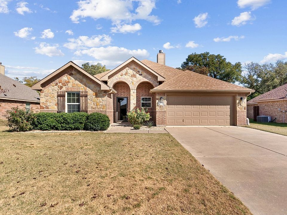 1st image of 875 Mimosa Ct