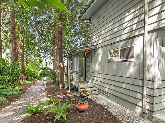 5th image of 31117 E Lake Morton Dr SE