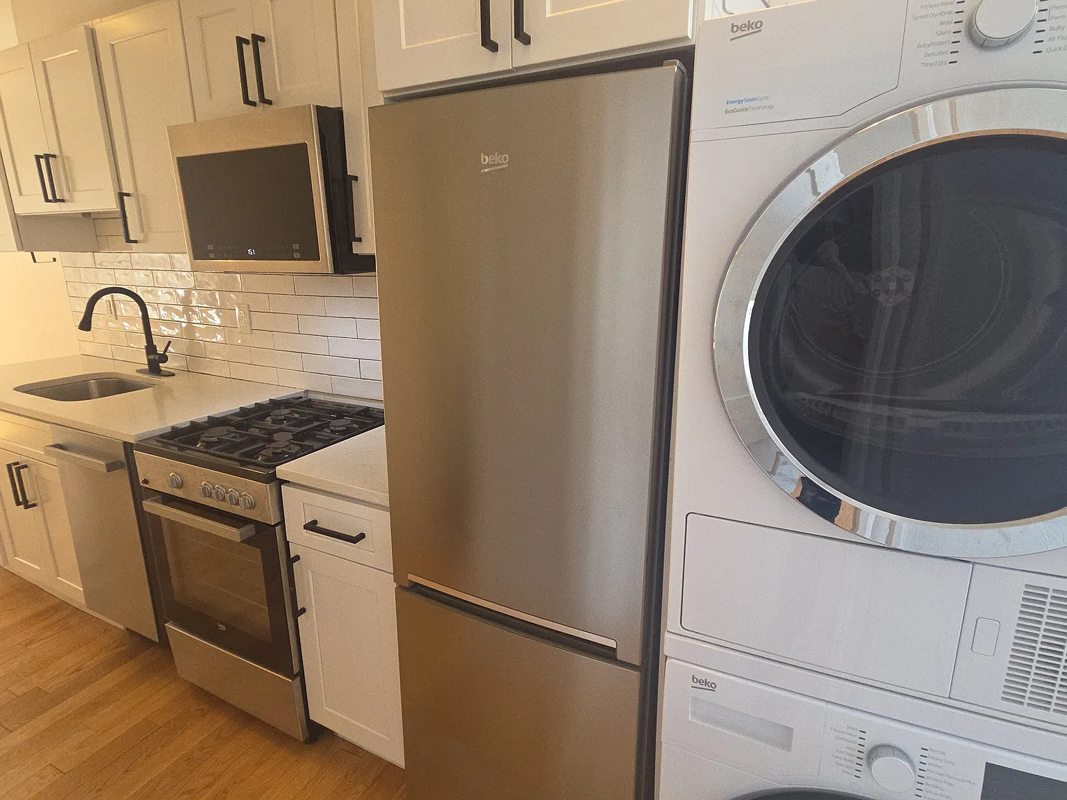 1 bed, 500 sqft, $3,000 — Photo 2