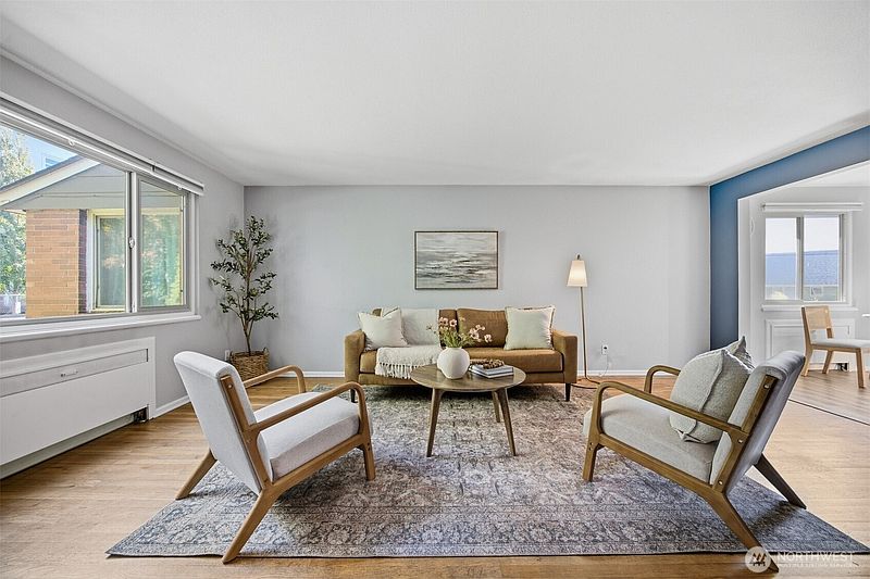 5th image of 901 N Forest Street #123