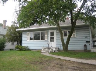 524 Cypress St, Manistee, MI 49660