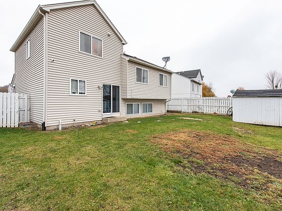 4th image of 129 Centennial Dr