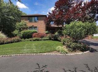 18 Peach Tree Ln, Holmdel, NJ 07733
