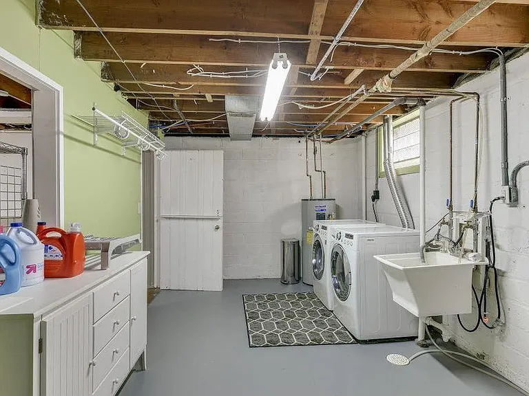 3224 Webster Ave S — Photo 19