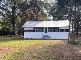 4372 Waddell Mill Ln, Marianna, FL 32446