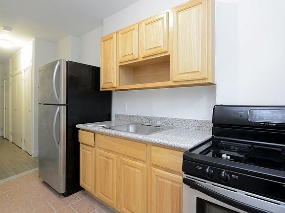 2nd image of 701 Flatbush Ave #B2