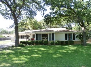 1101 Carpenter St, Azle, TX 76020