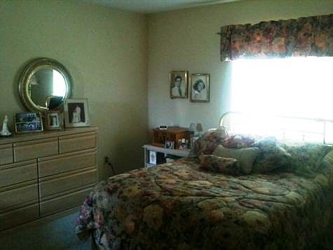 5th image of 50 Lake Forest Pl
