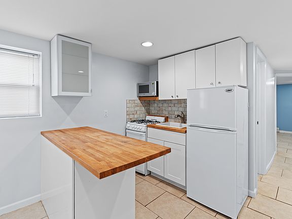5th image of 26 Indiana Ave Floor 1