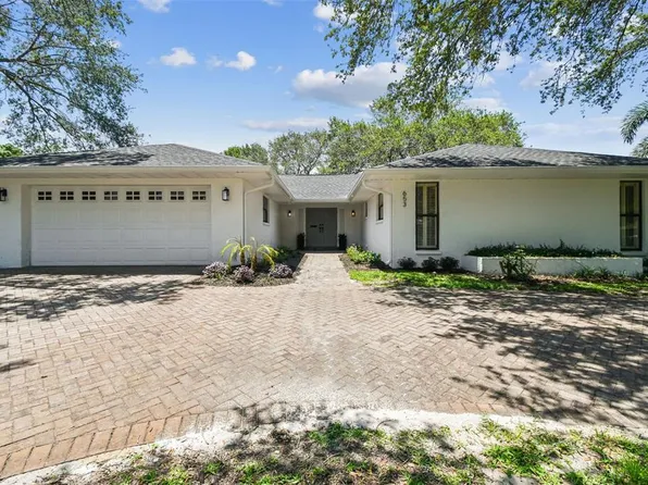 653 Riviera Bay Dr NE, Saint Petersburg, FL 33702