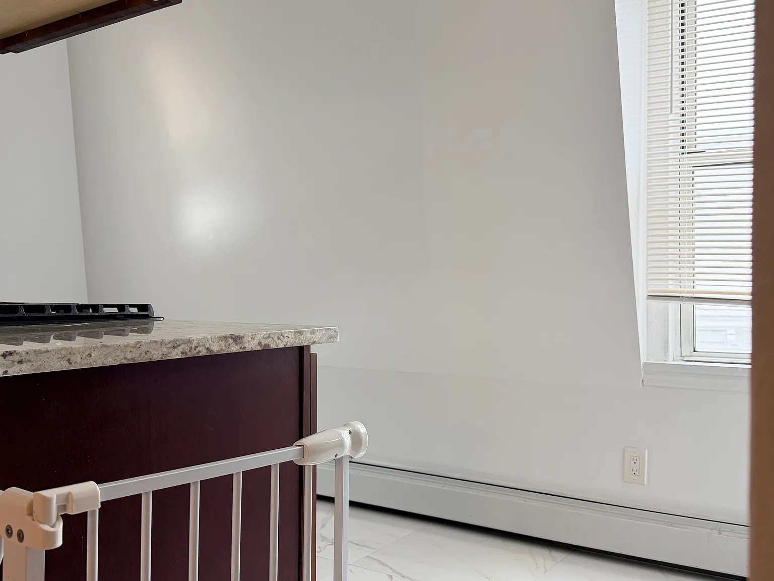 2 bed, 1000 sqft, $2,600 — Photo 2