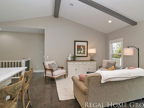 4th image of 8577 Alles Park Dr #4