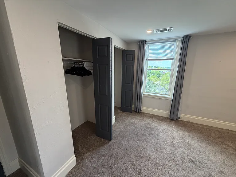 2822 Broadway Ave #3 — Photo 20