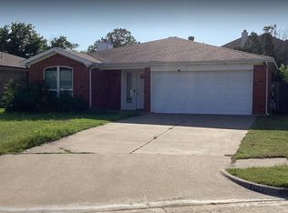 1020 Union Dr, Saginaw, TX 76131