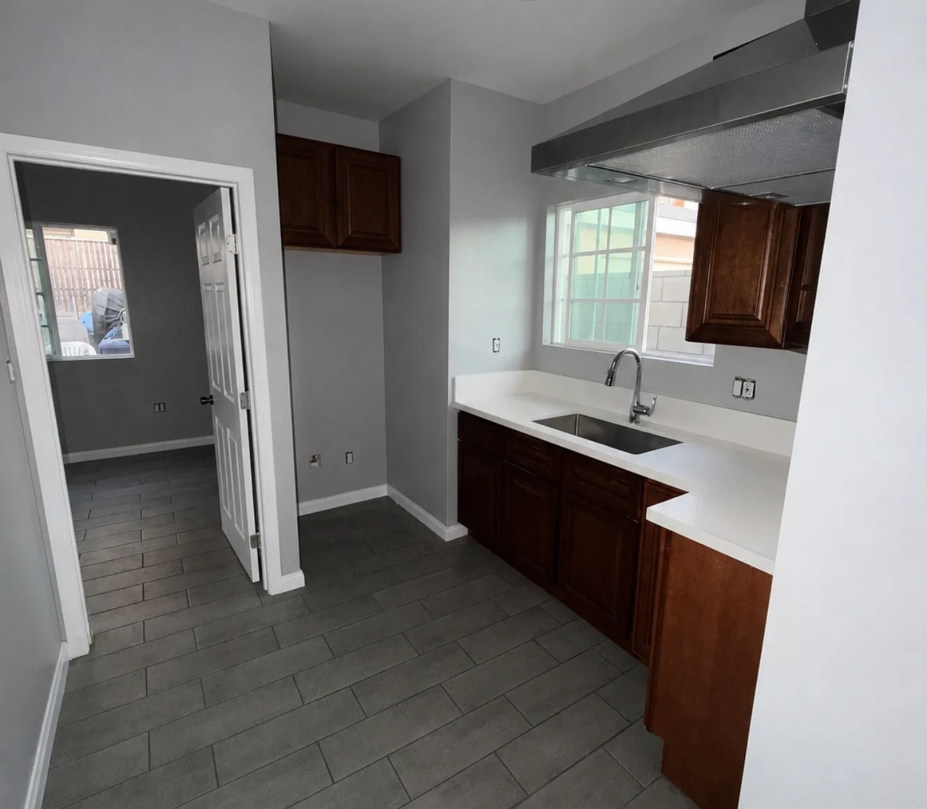 2 bed, 600 sqft, $2,800 — Photo 4