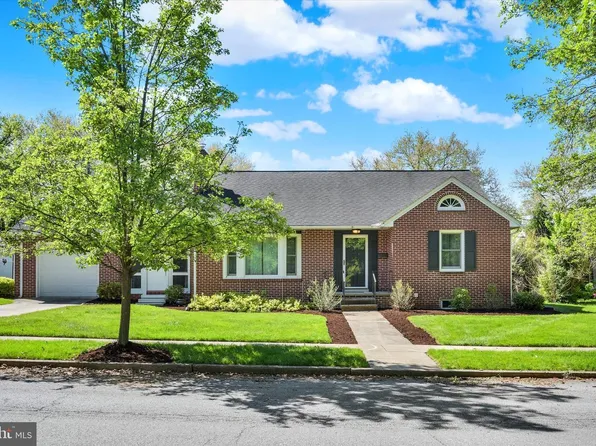 291 Birch Ln, Hummelstown, PA 17036