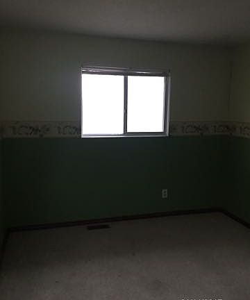 4th image of 1936 Broadford Dr