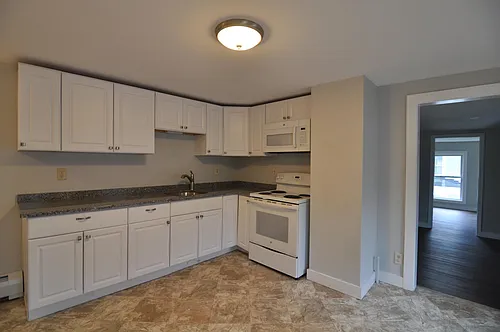 16 Railroad St #2 Photo 1