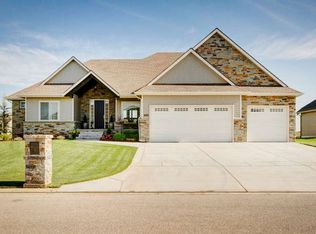 2656 N Paradise Ct, Wichita, KS 67205