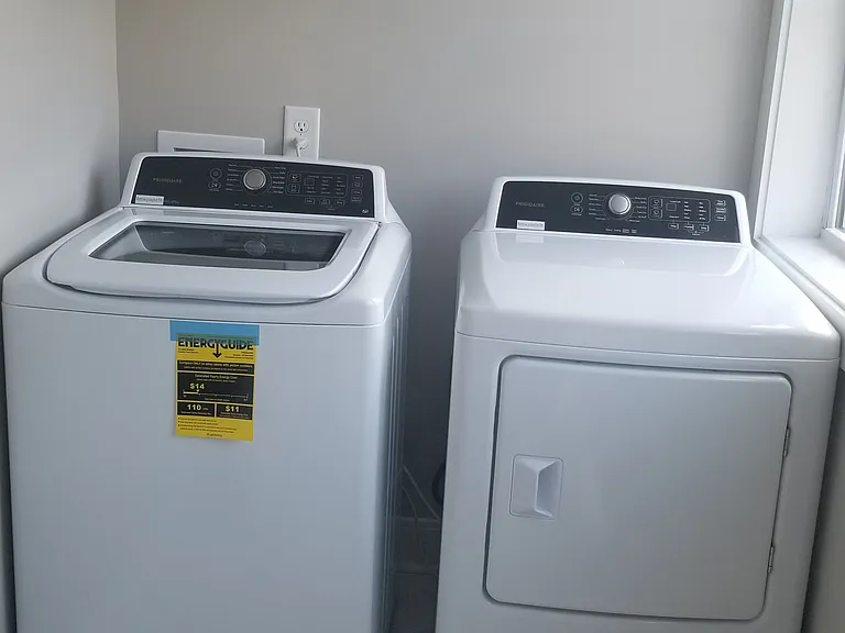 1121 Lawrence Ave #6 — Photo 19