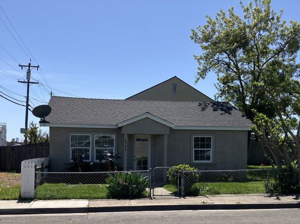 2966 Ross Ave, Riverbank, CA 95367